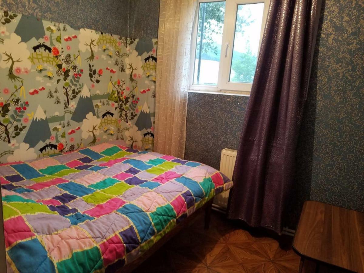 Guest House Adelina Mestia Eksteriør billede